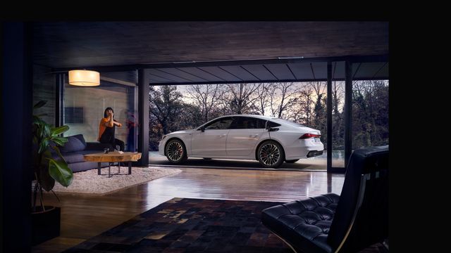 Experience Audi online at home
