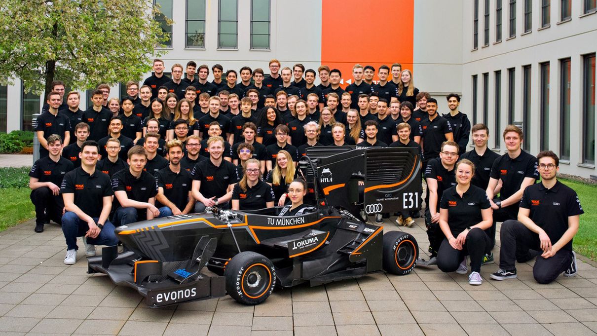 Group shot of the TUfast racing team of the TU Munich