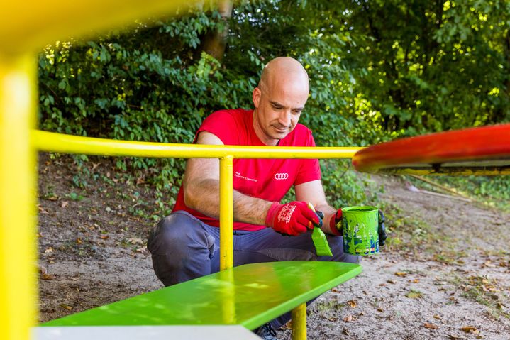 At the kindergarten “Die Kleckse” in Mosbach, a team enhanced the playground on the premises.
