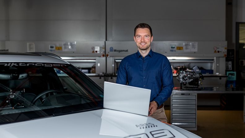 „With increasing digitization, cybersecurity is becoming increasingly important. Safety is one fundamental element, especially when it comes to our vehicles’ highly automated driving functions. For this reason, we also use the potential within AUDI AG for development and work closely together.“