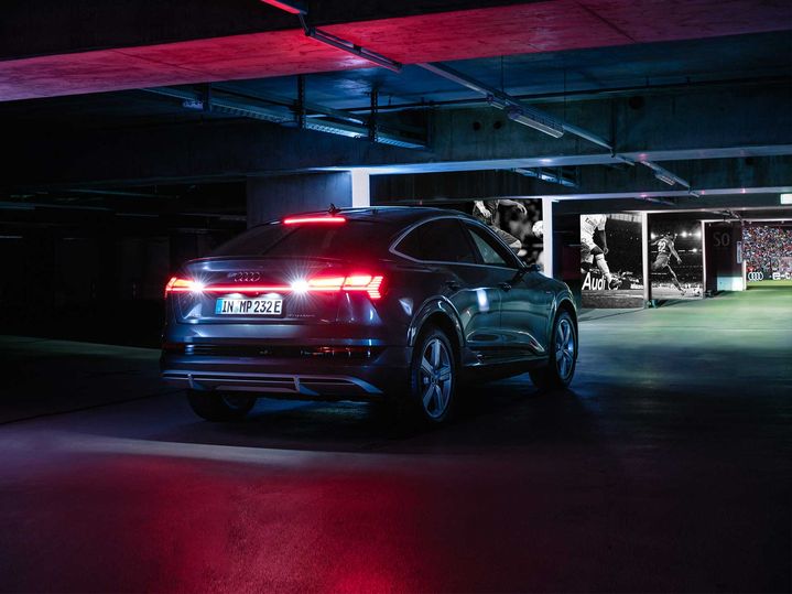 Audi im Fußball: eine elektrisierende Partnerschaft