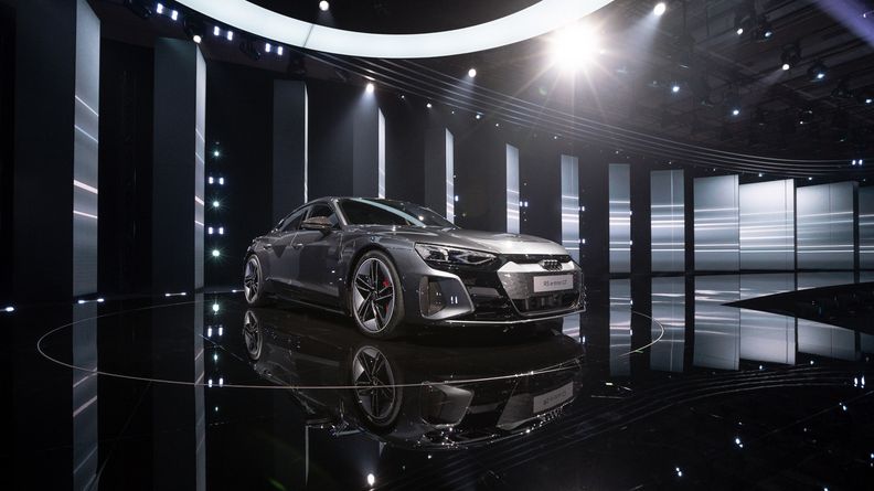 Welcome progress: raise the curtain for the Audi e-tron GT