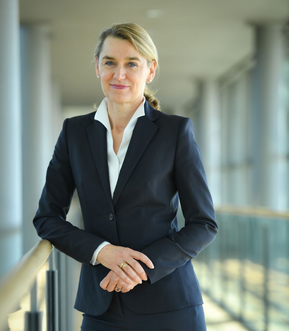 Portrait of Uta Klawitter, Head of Central Legal Service and General Counsel at Audi