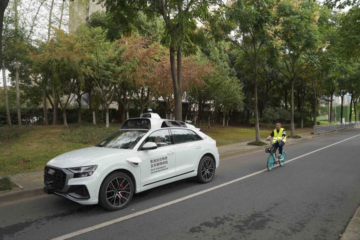 Driverless test drives in China