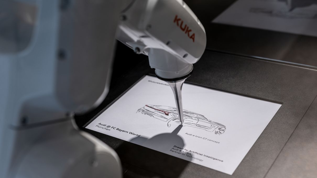 Ein Roboterarm erstellt eine Skizze