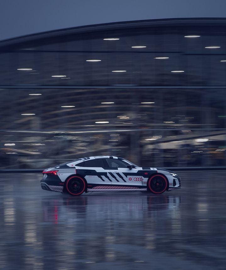 The Audi RS e-tron GT always looks best in front of the camera.  