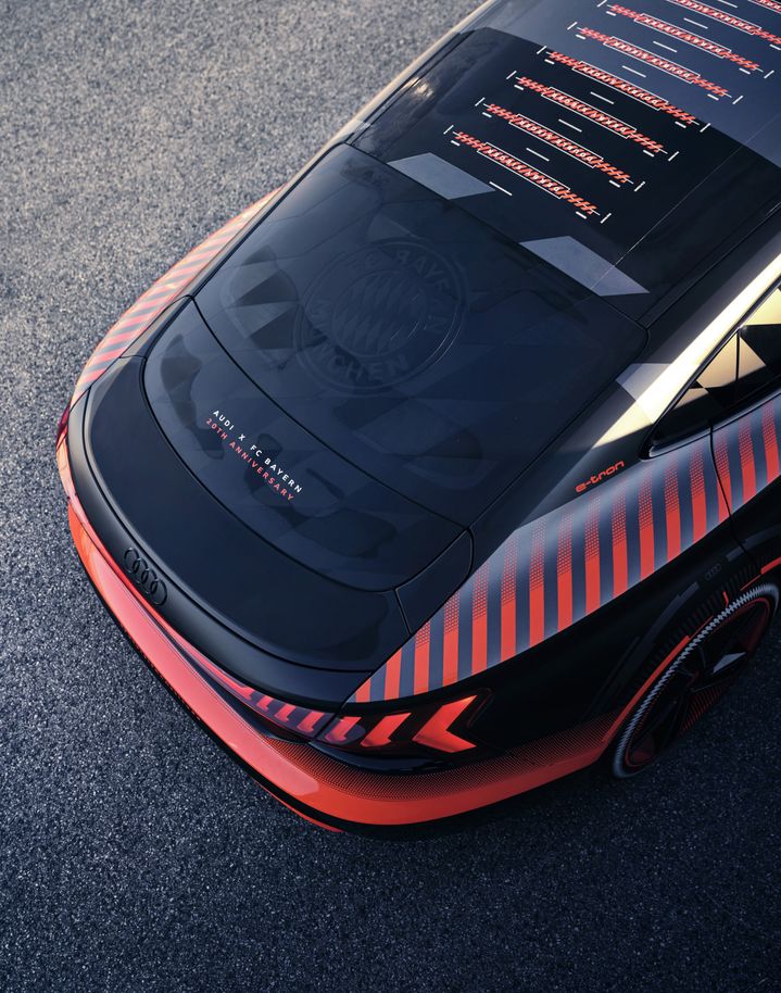 The rear of the Audi RS e-tron GT FC Bayern concept from above