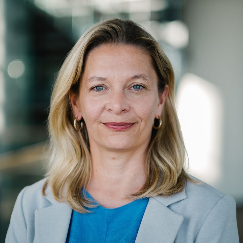Headshot of Elke Neidlein (Integrity, Communication and Training, AUDI AG)